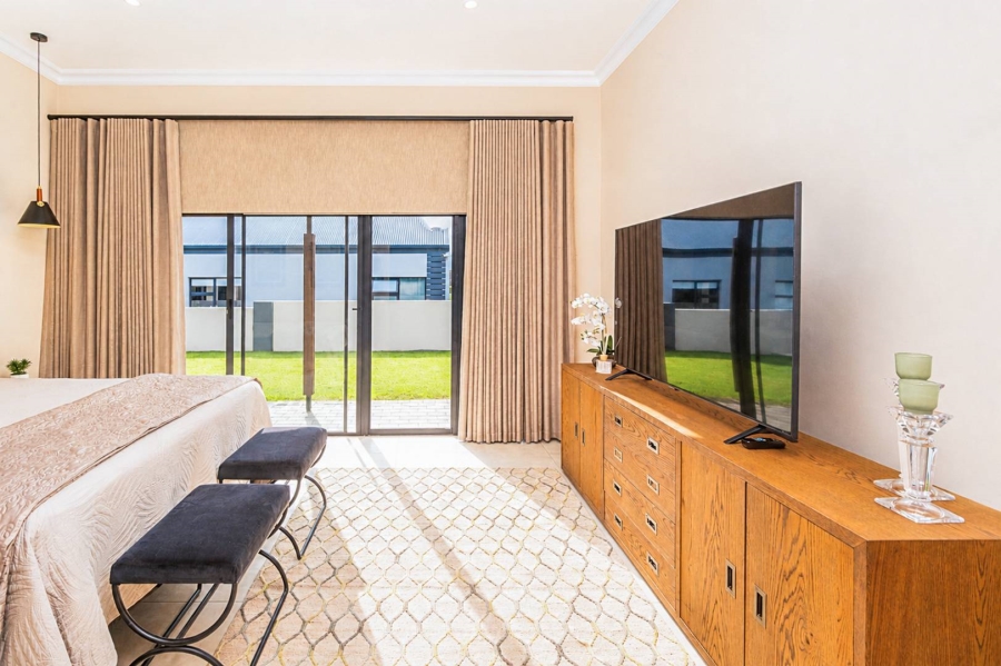 4 Bedroom Property for Sale in Meerhof North West